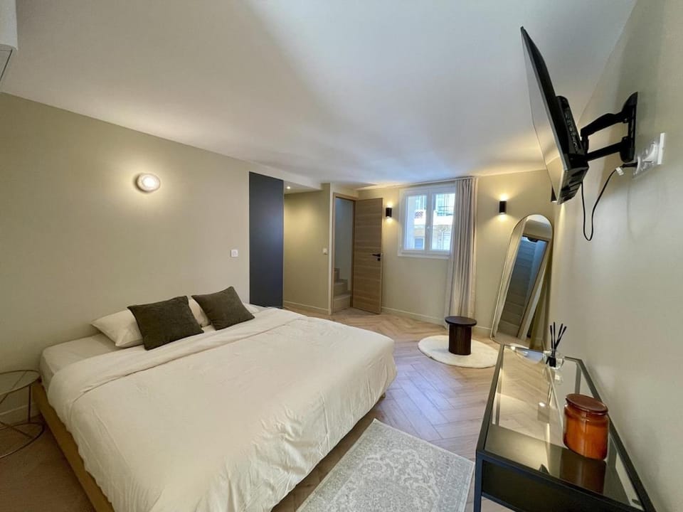 Nice house with sunny terrace and AC Villa in Nice