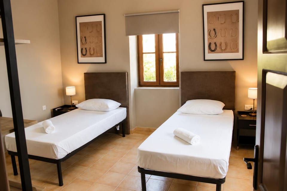 Charming Family Room with Pool in Marsaxlokk Country House in Malta