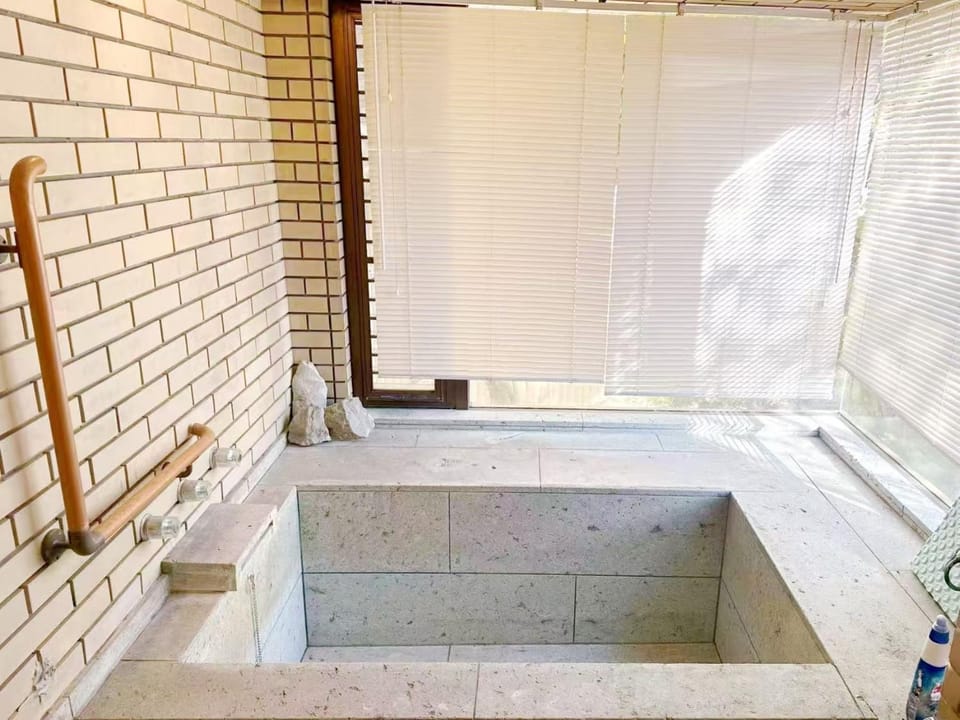Bathroom, Bath