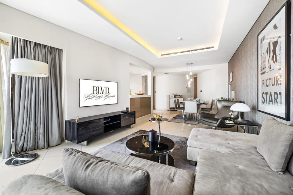 BLVD - Luxury Stay With Burj Khalifa Fireworks View Apartment in Dubai