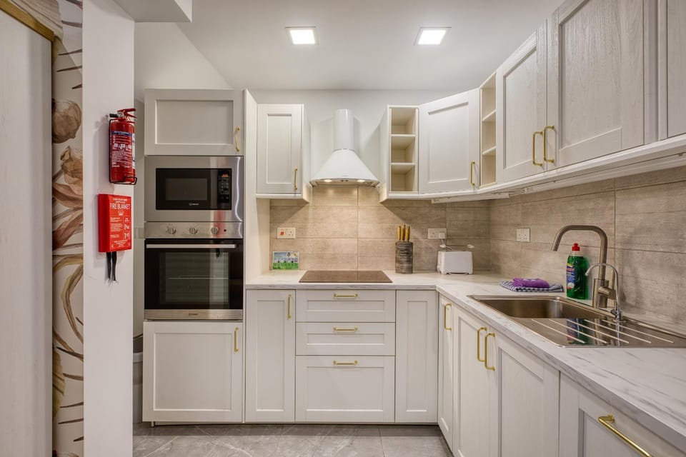 Luxury maisonette with yard in central Malta RIAN1-1 House in Malta