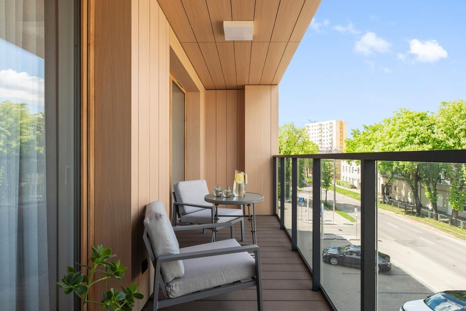 Property building, Day, View (from property/room), Balcony/Terrace, Seating area, Dining area