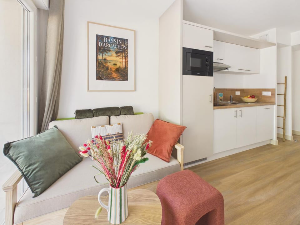Communal lounge/ TV room, Living room