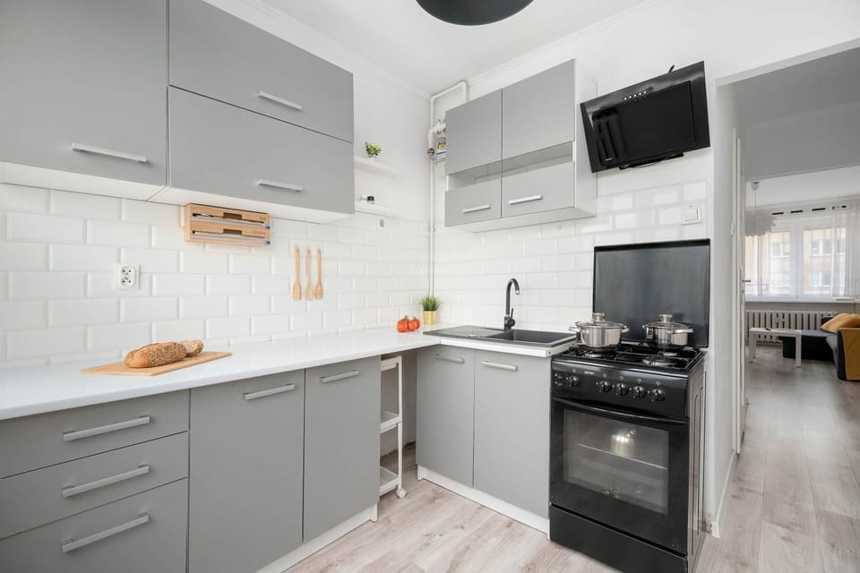 Kitchen or kitchenette, dishwasher, oven, pet friendly, stove