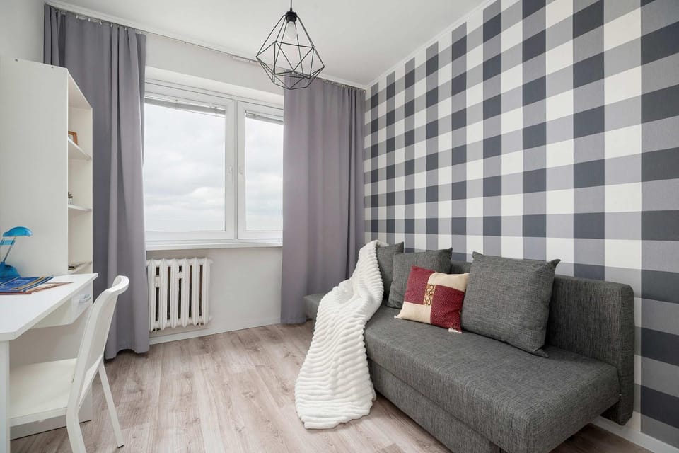 Bed, Living room, Photo of the whole room, Seating area, Bedroom, internet