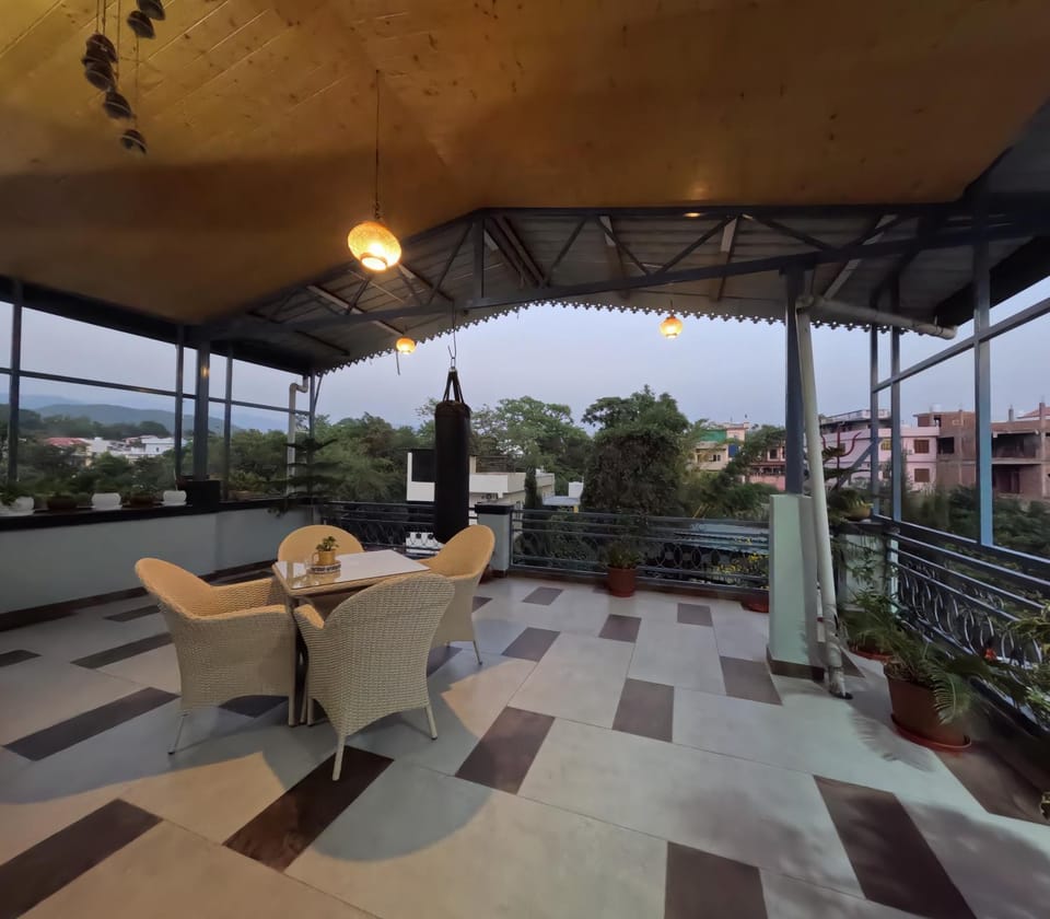 Communal lounge/ TV room, Balcony/Terrace