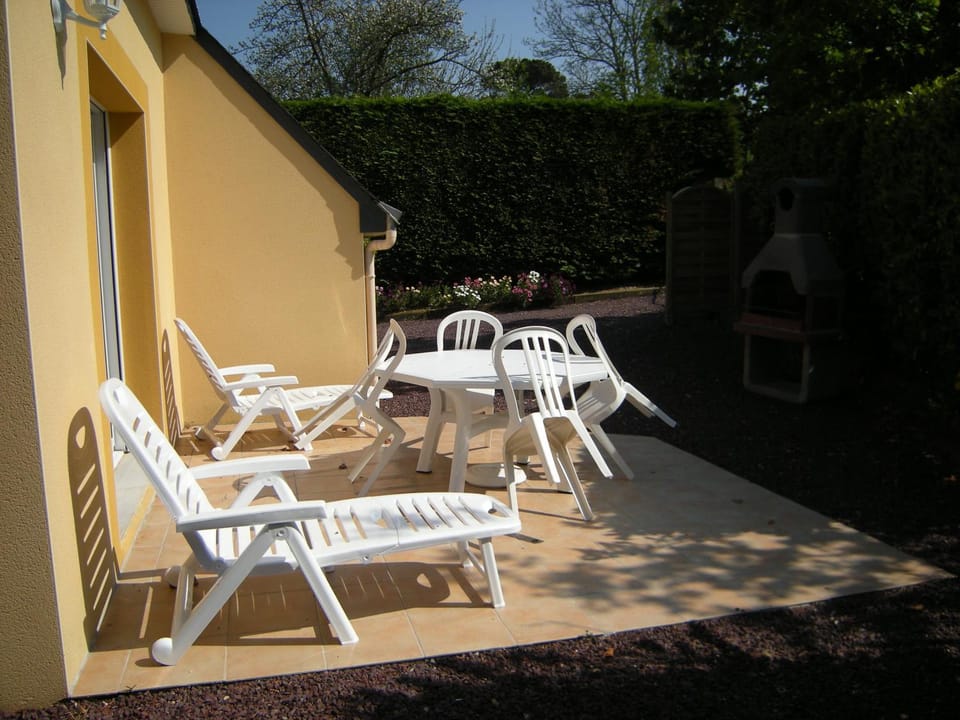 Patio, Day