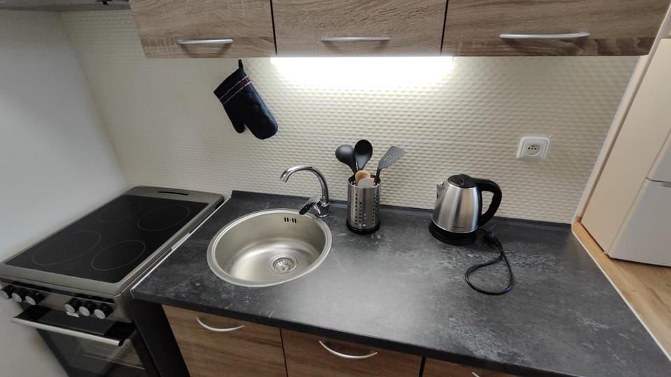 Apartmán pro 4 osoby, Most M1 Apartment in Czechia