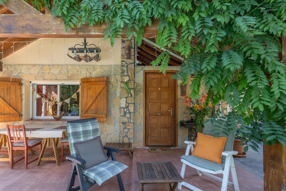 La Casita de la Font del Bosc House in Alt Penedès