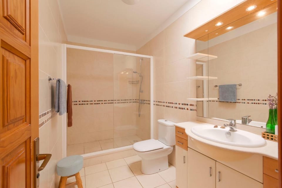 Bathroom, Living room