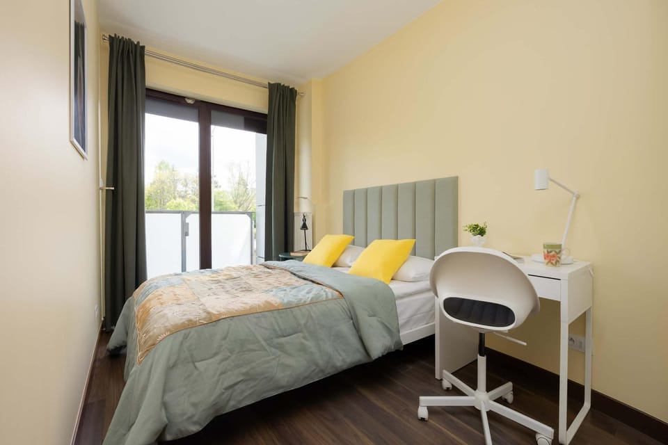 Bed, Photo of the whole room, Bedroom