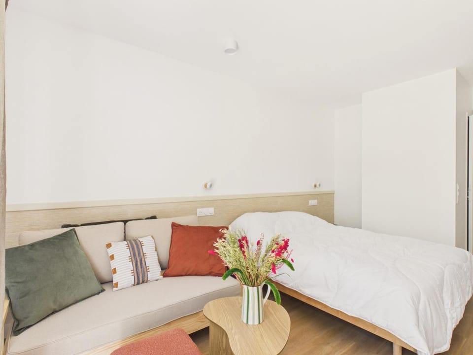 Communal lounge/ TV room, Living room
