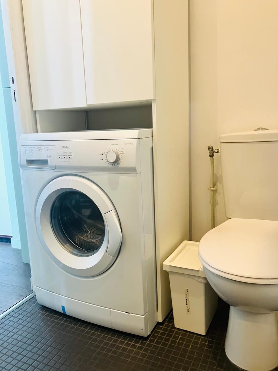 Toilet, Bathroom, washing machine