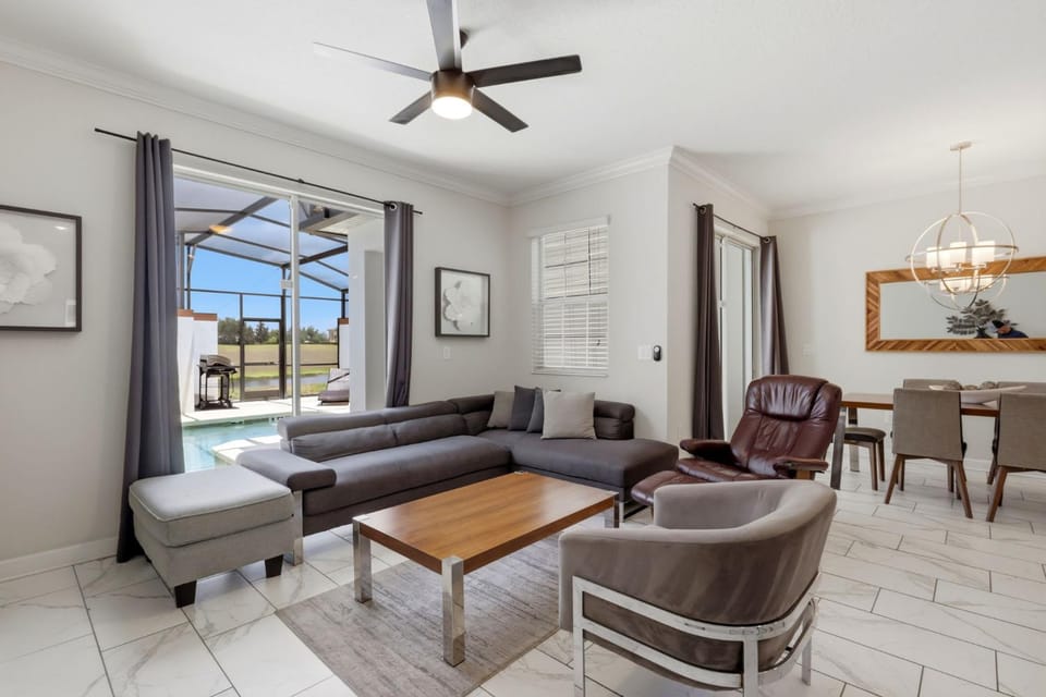 New Oasis Retreat Escape - Private Pool - Walk to Clubhouse - Sleeps 10 House in Osceola County