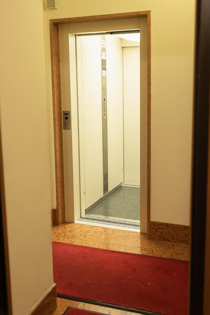 elevator