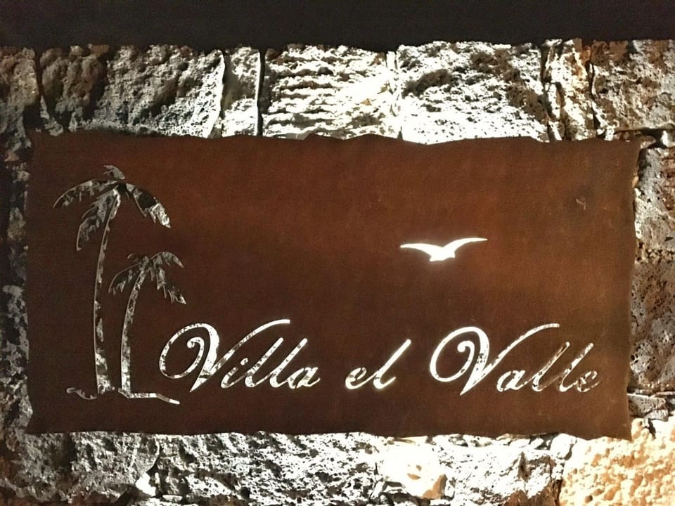 Villa El Valle - Piscina climatizada House in Maxorata