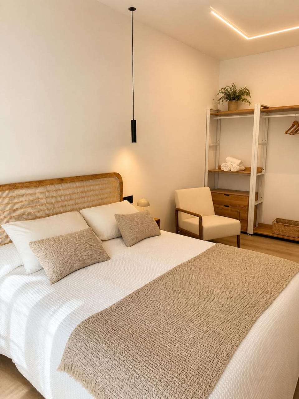 Photo of the whole room, Bedroom