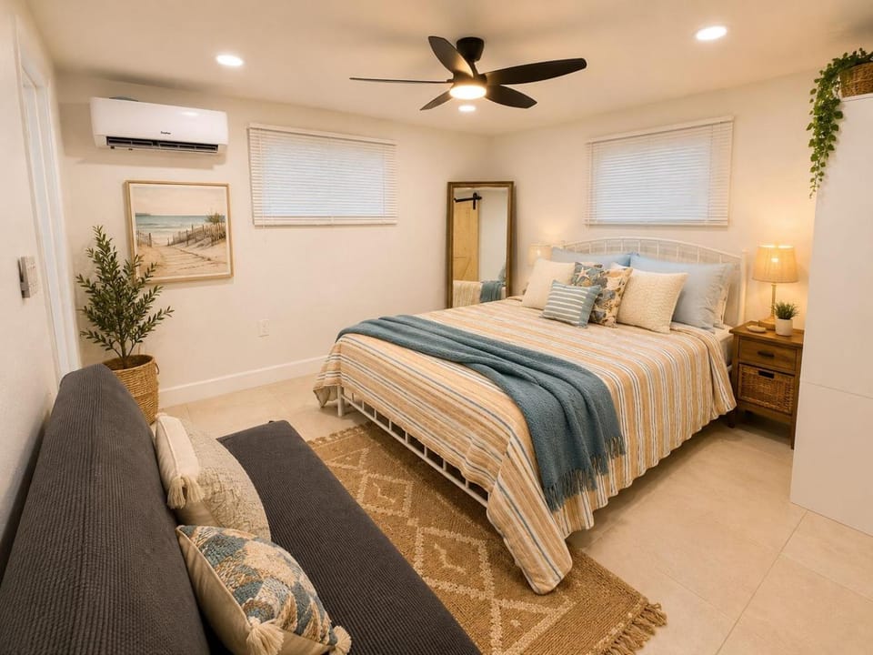 Bed, Bedroom
