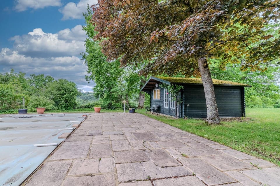 Le Sichon - Piscine - Petfriendly - Wifi House in Auvergne-Rhône-Alpes
