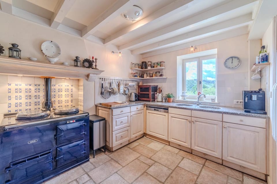 Le Sichon - Piscine - Petfriendly - Wifi House in Auvergne-Rhône-Alpes
