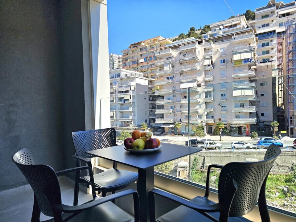 View (from property/room), Balcony/Terrace, City view