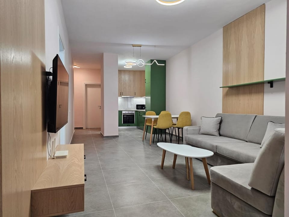 TV and multimedia, Kitchen or kitchenette, Living room, Seating area, Dining area