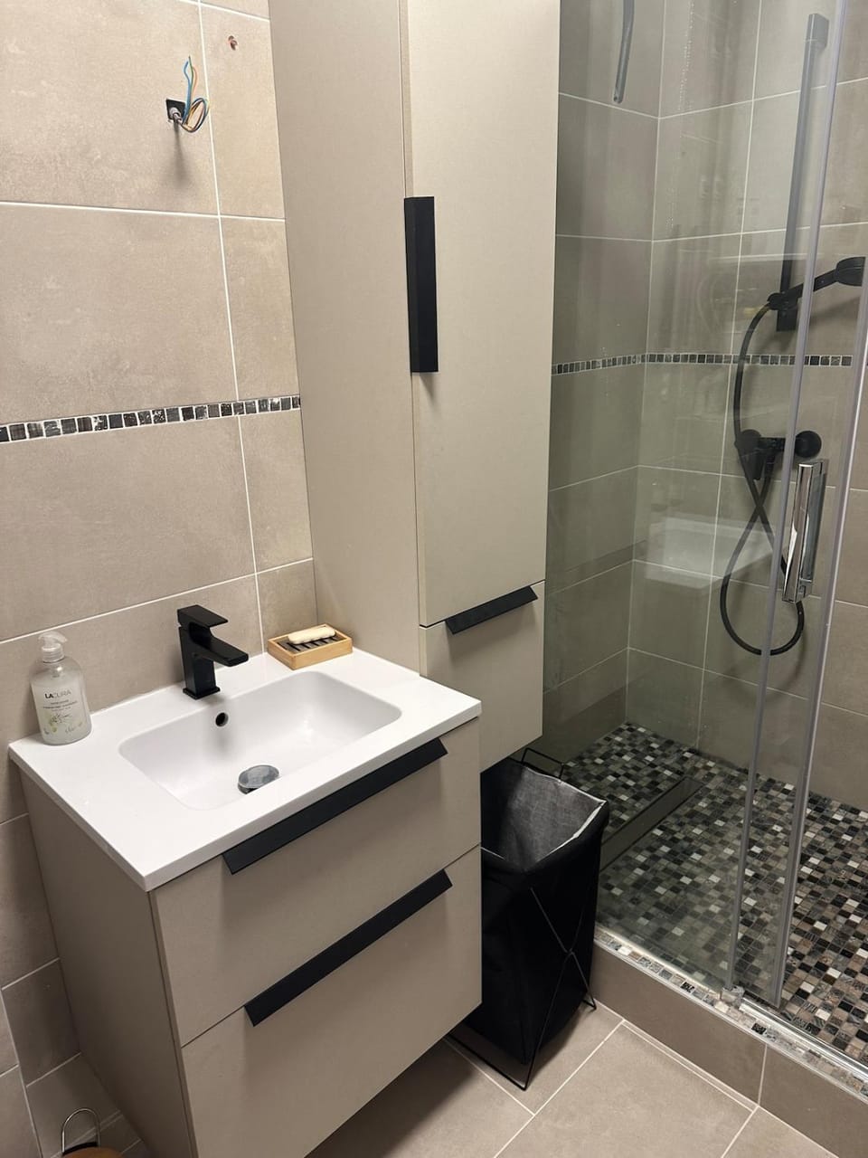 Shower, Bathroom