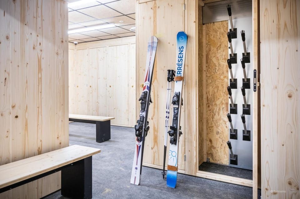 Skiing, locker
