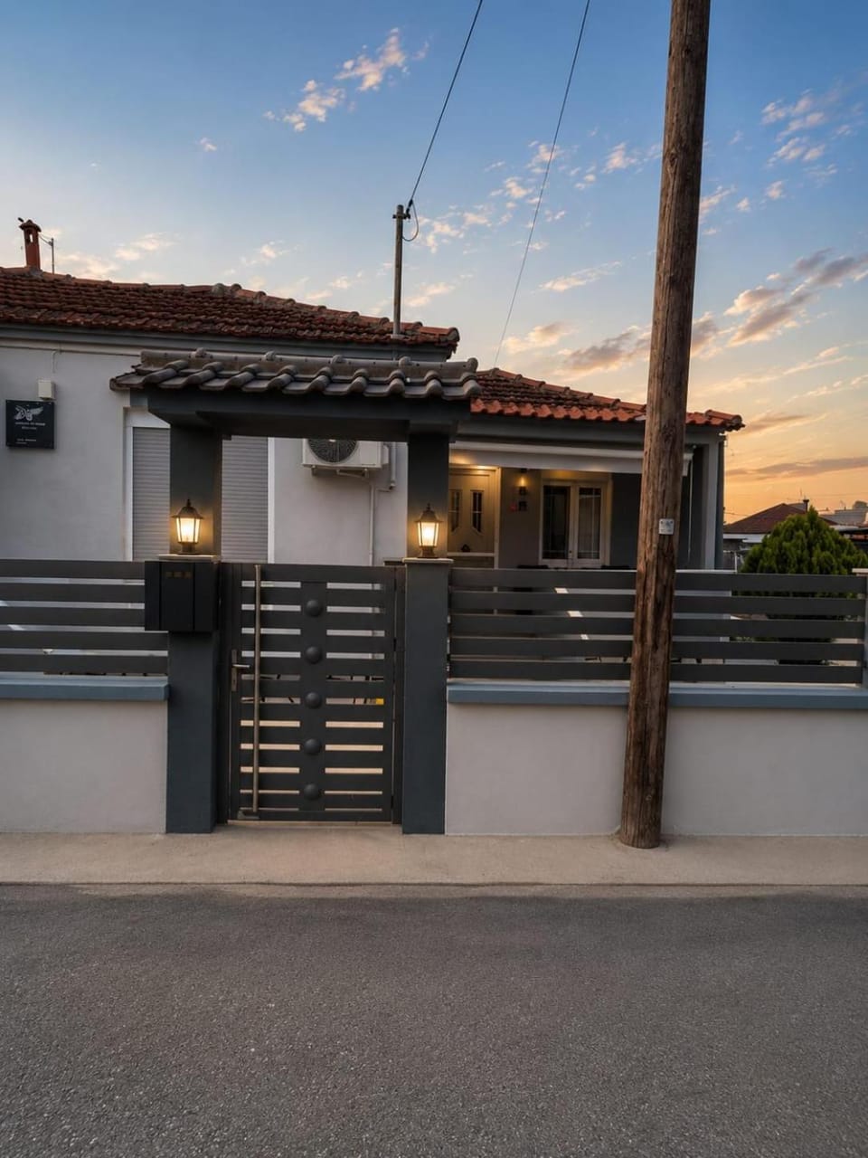 Property building, Facade/entrance