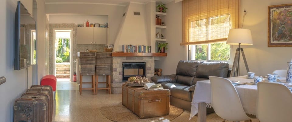 Property building, Living room