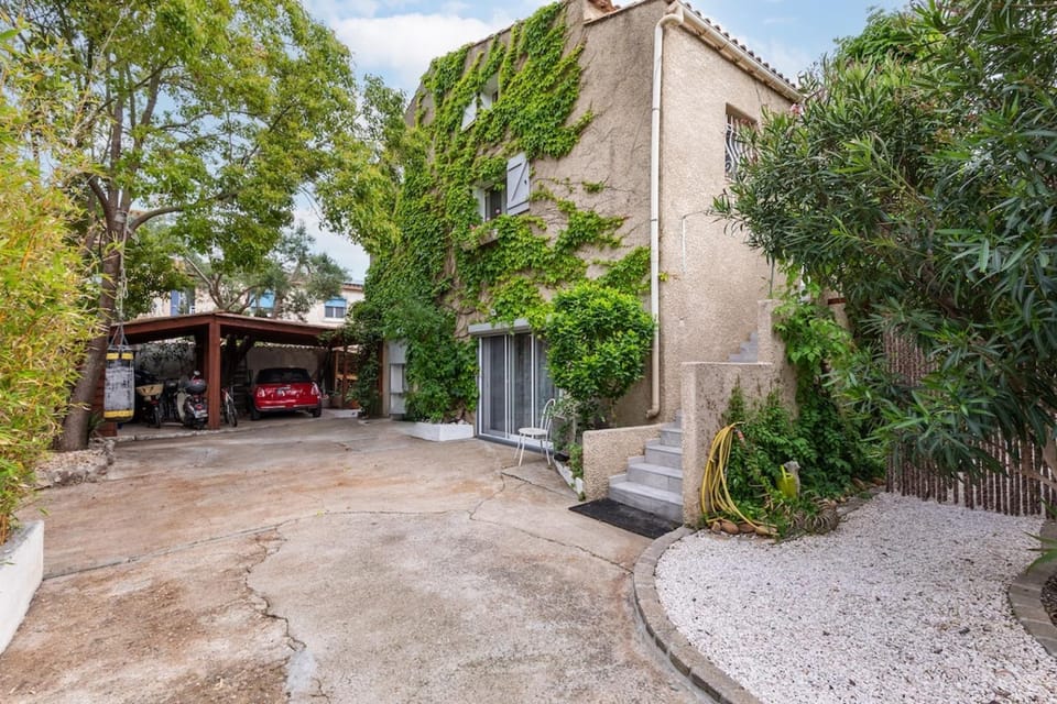 Villa Évasion & Bien-Être Villa avec piscine jacuzzi & sauna House in Agde