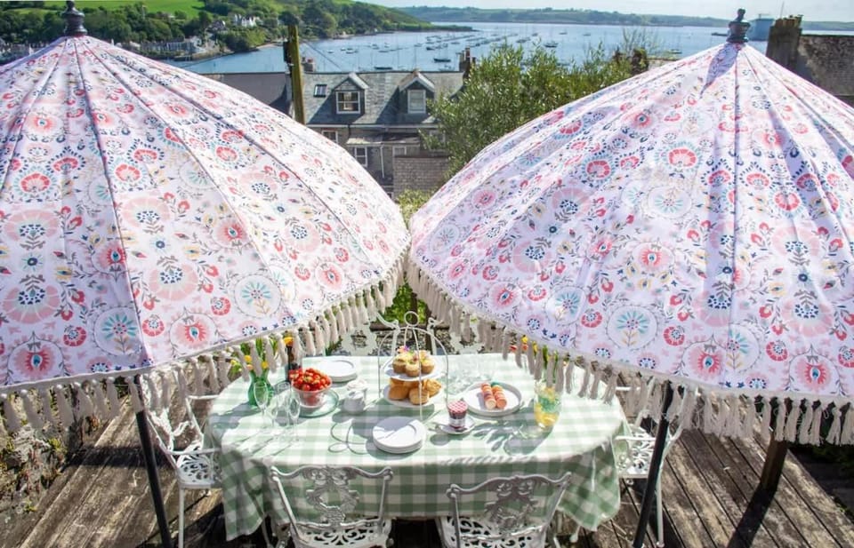 Falmouth's Finest - Chy En Glas House in England