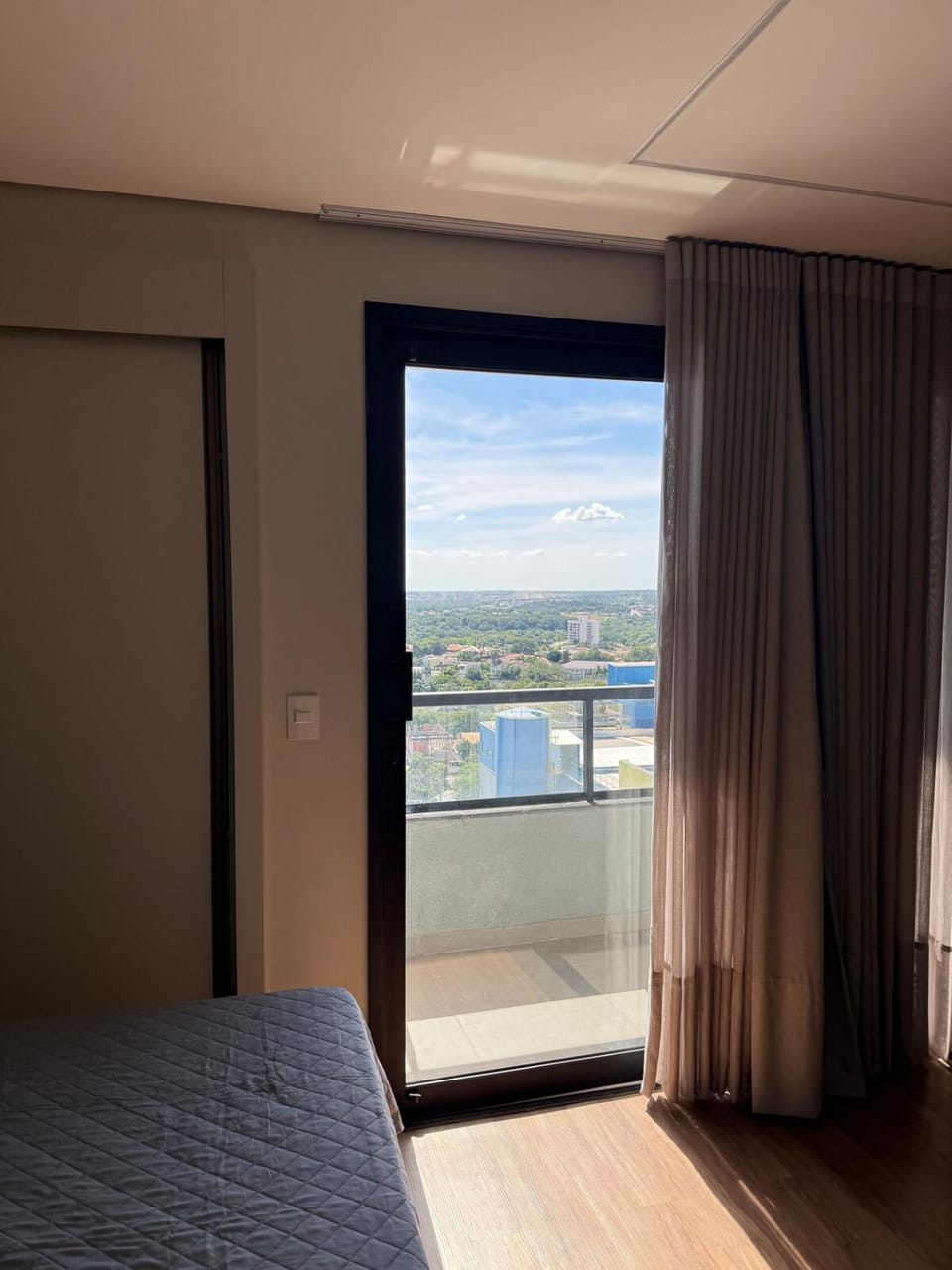 Studios Sublime - Elevador e Piscina und 02 Apartment in State of Mato Grosso, Brazil