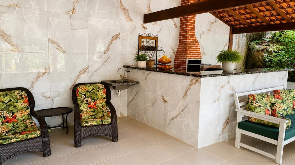 Casa Exclusiva em Paraty com Área Gourmet e Riacho House in State of Rio de Janeiro
