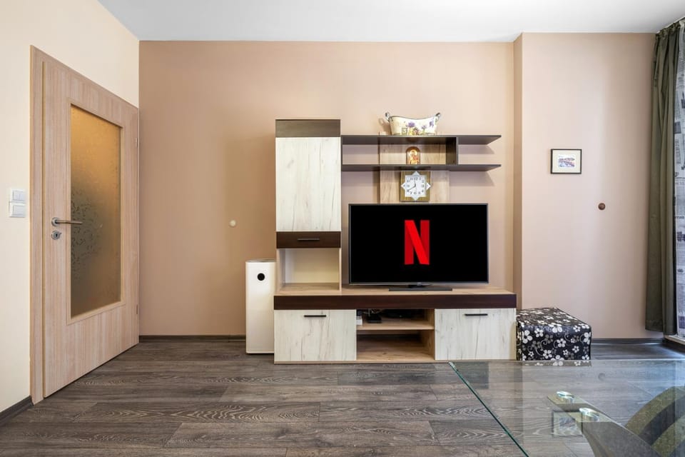 Cozy 1BR w/ Terrace | Family Friendly Apartment in Plovdiv