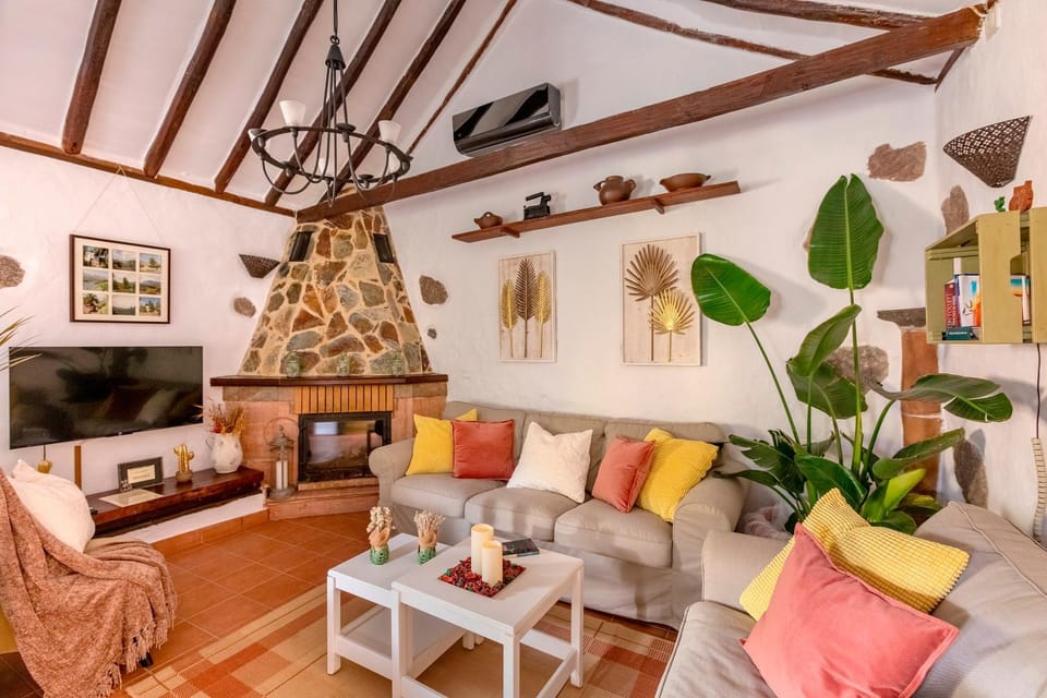TV and multimedia, Living room, Seating area