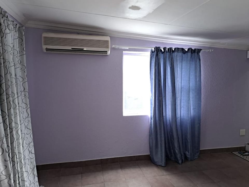 Bed, Bathroom, Bedroom