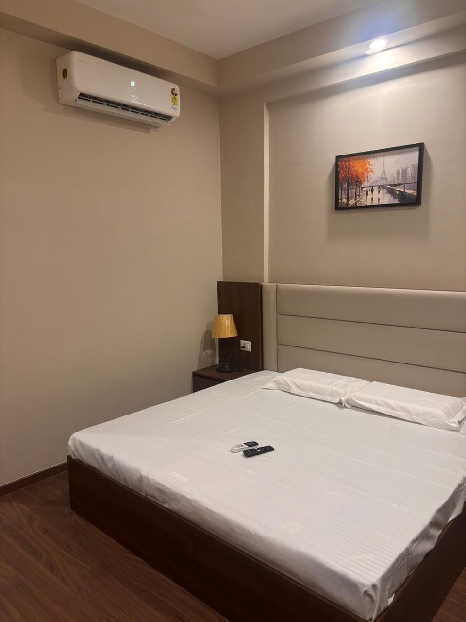 Bed, Bedroom, air conditioner
