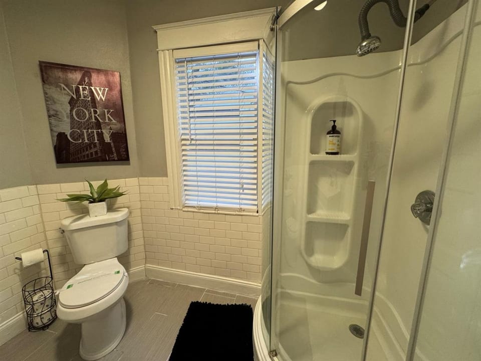 Downtown Lake Eola Historic House 1 OR 2 BED House in Orlando