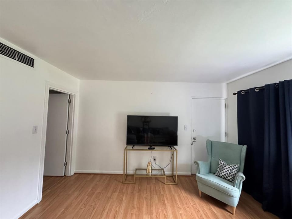 Retro lake Eola 1 Bedroom Condo Thornton park Apartment in Orlando