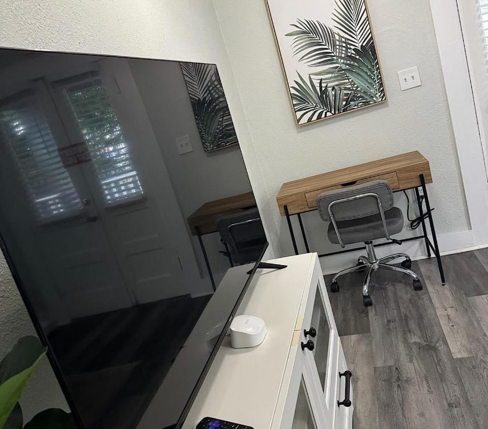 Thornton park paradise 1 bedroom Lake Eola Apartment in Orlando