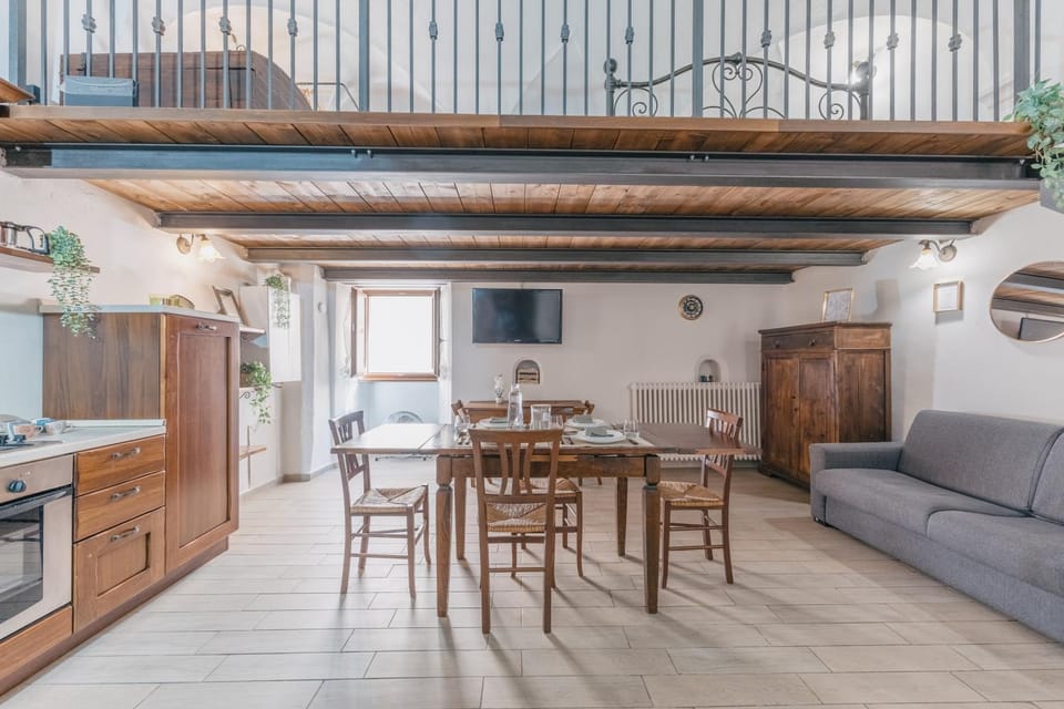 Kitchen or kitchenette, Living room, Seating area, Dining area, oven, pet friendly