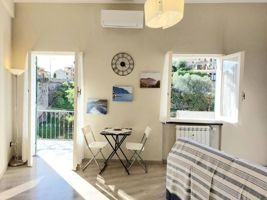 Balcony/Terrace, Living room, air conditioner
