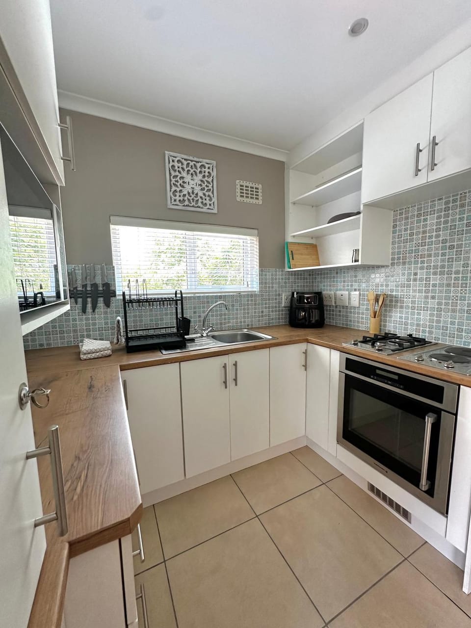 Kitchen or kitchenette, Communal kitchen, stove, kitchen
