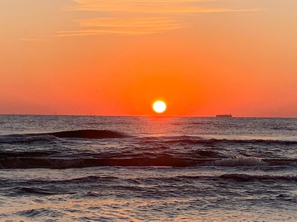 302, Ocean Side, Patio, Laundry, Desk House in South Padre Island