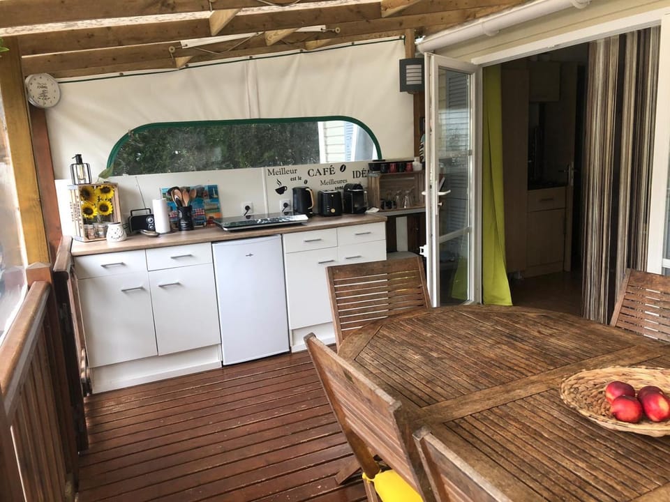 Location mobil-home 3 chambres climatisé Campground/ 
RV Resort in Nouvelle-Aquitaine