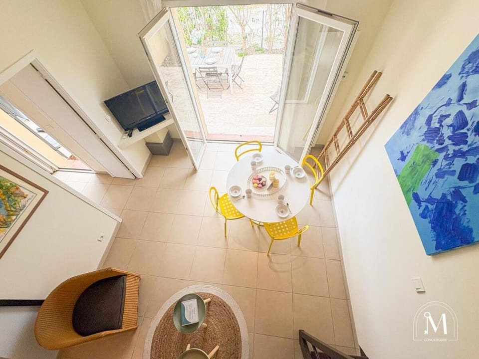 Villa club entre centre ville et plage - parking Apartment in Sanary-sur-Mer