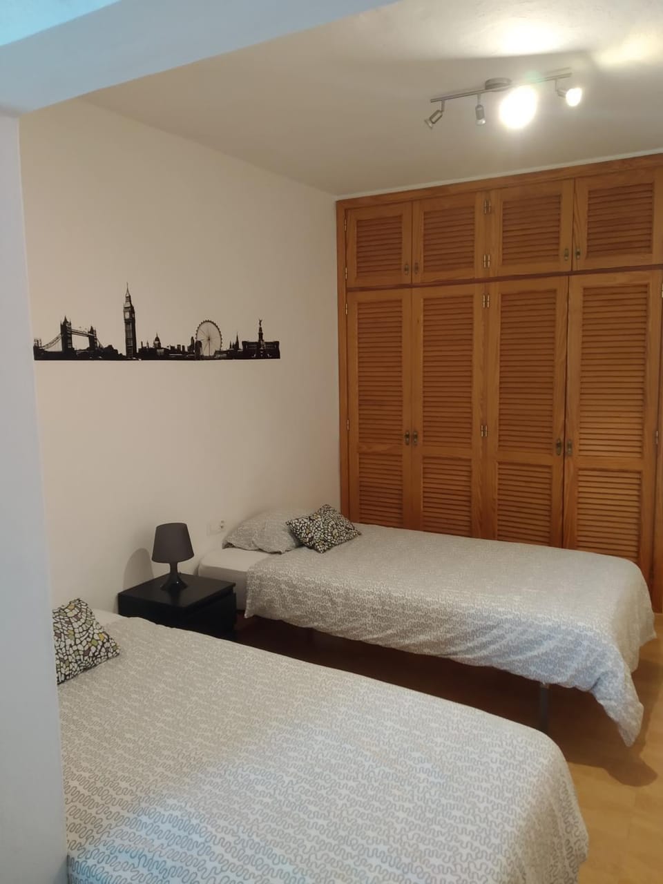 Bed, Photo of the whole room