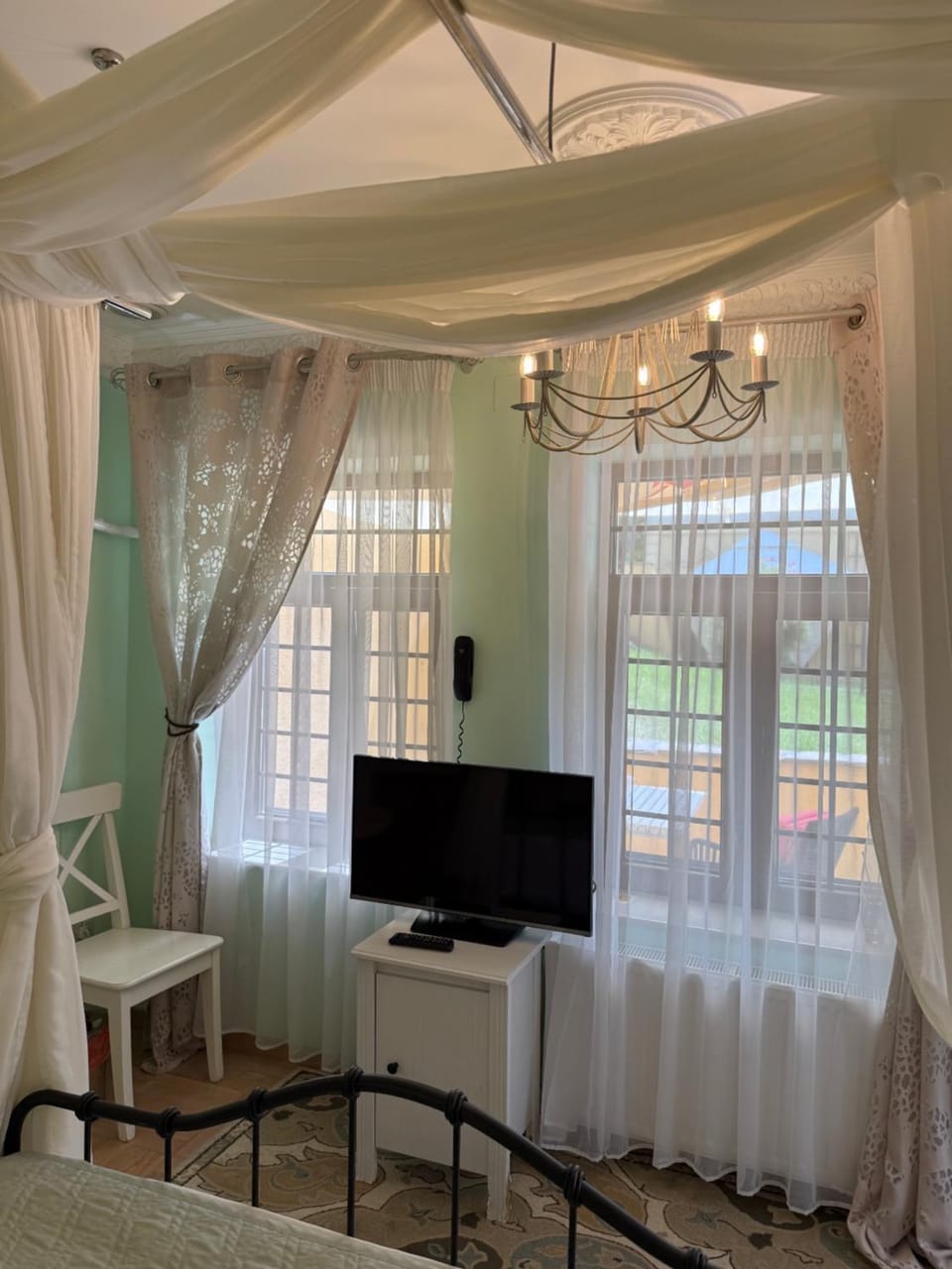 Pensiune Tara Luanei Sarata Monteoru Bed and Breakfast in Romania