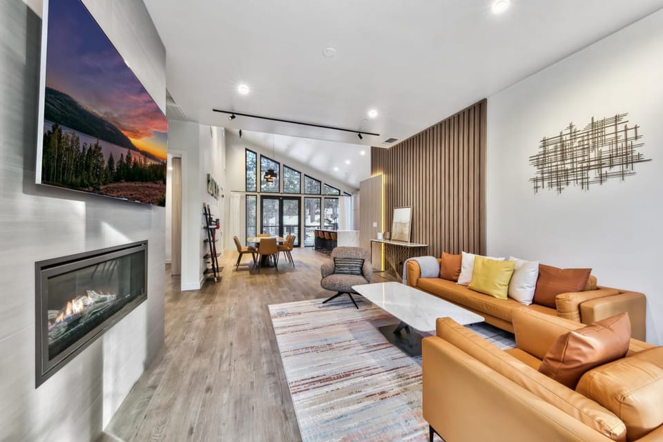 TV and multimedia, Living room, Seating area, fireplace, furniture